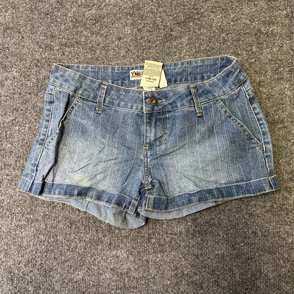 YMI Shorts Womens Size 7 Blue Denim Low Rise Cuffed Stretch Casual Summer
